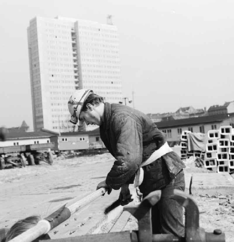 Construction workers at work in Berlin