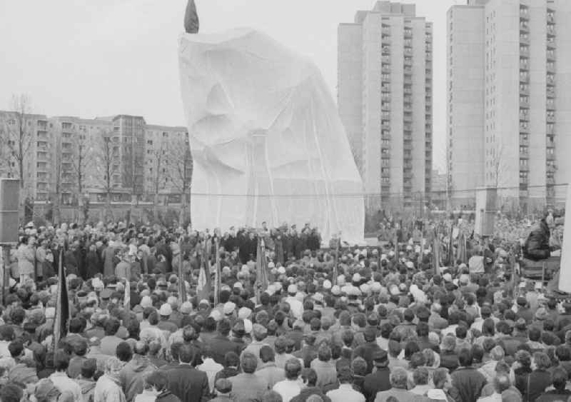 Inauguration by Ernst-Thaelmann Memorial in Ernst-Thaelmann-Park in Berlin, the former capital of the GDR, the German Democratic Republic