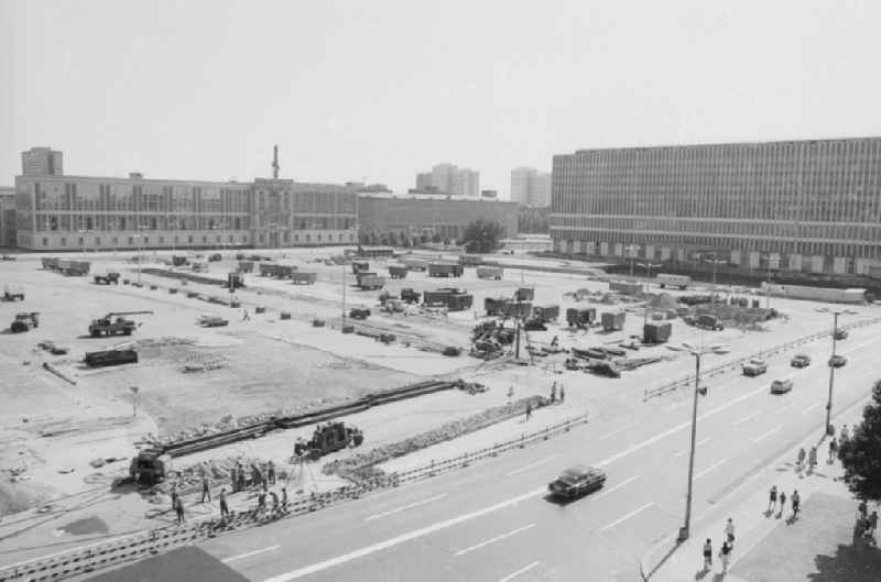 Site / construction site of the Palace of the Republic at the Marx-Engels-Platz in Berlin, the former capital of the GDR, the German Democratic Republic. On the left is the Council of State building, and right by the Ministry of Foreign Affairs