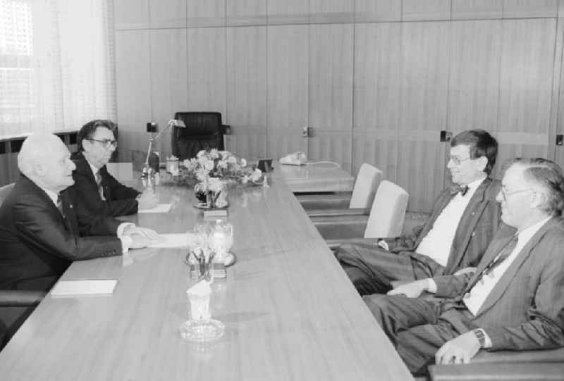 Guenter Mittag (l), member of the Politburo and secretary of the Central Committee of the SED, adjusting Representative of the Chairman of the Council of State, received the Federal Minister for Research and Technology of the Federal Republic of Germany, Dr. Heinz Riesenhuber (2nd from right), for an interview. Also present were Dr. Herbert Weiz (2nd from left), Minister of Science and Technology and Deputy Chairman of the Council of Ministers, and the Head of the Permanent Mission of the FRG in the GDR, Dr. Franz Bertele (r)