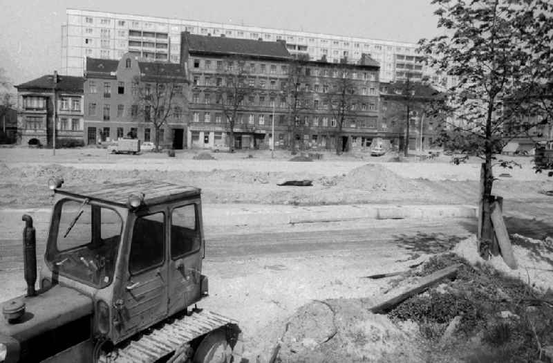 Building site to the new building of the street to old Friedrich's field formerly street of the freeing in the district bright mountain in Berlin, the former capital of the GDR, German democratic republic