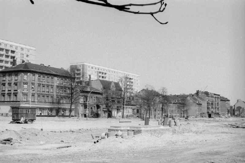 Building site to the new building of the street to old Friedrich's field formerly street of the freeing in the district bright mountain in Berlin, the former capital of the GDR, German democratic republic