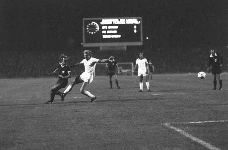European Cup of the national champions, season 1981/82 between the BFC Dynamo and the FC Zurich in the Friedrich-Ludwig-Jahn-Sportpark, in Berlin, the former capital of the GDR, German Democratic Republic