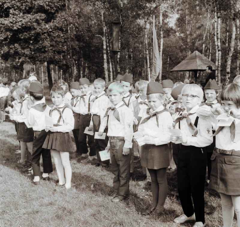 Young pioneers of the 1st class receive solemnly her blue neckerchief, in the pioneer's palace in the Berlin Wuhlheide, in Berlin, the former capital of the GDR, German democratic republic