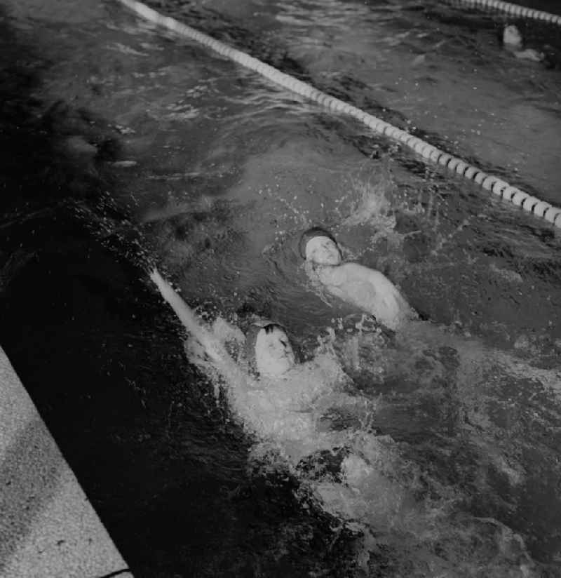Swimming competition in the indoor swimming pool in Berlin, the former capital of the GDR, German Democratic Republic