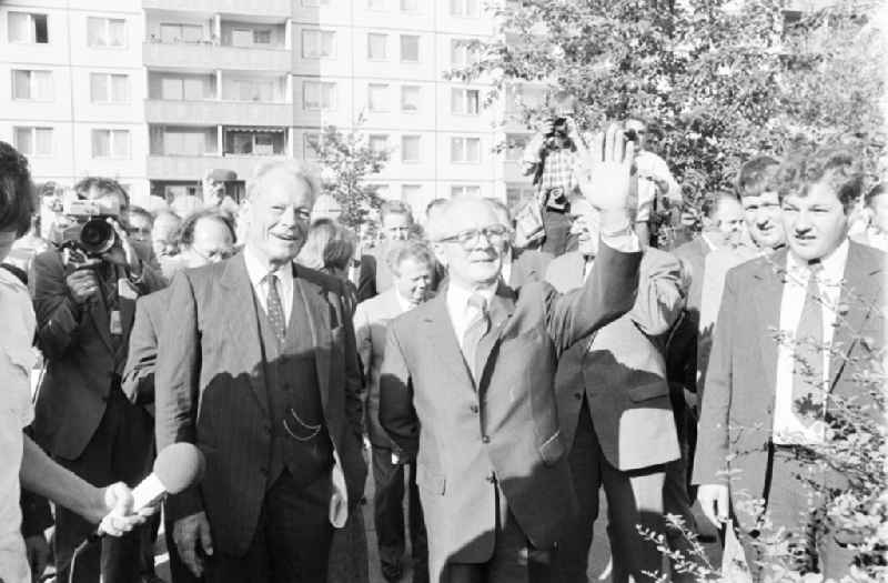 Guided tour and city tour des SPD - Chairman Willy Brandt in the district Marzahn in Berlin, the former capital of the GDR, German Democratic Republic