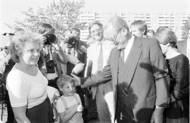 Guided tour and city tour des SPD - Chairman Willy Brandt in the district Marzahn in Berlin, the former capital of the GDR, German Democratic Republic
