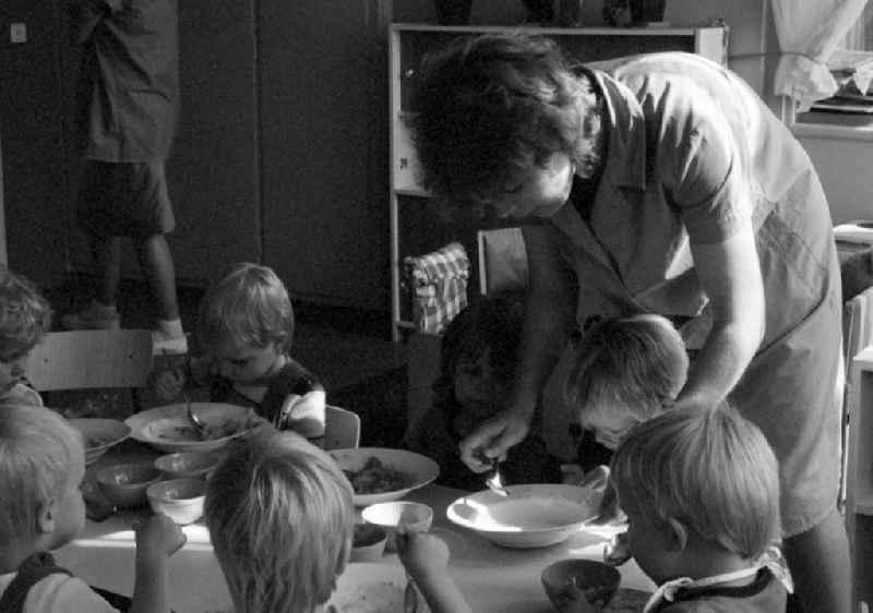 Lunch at the kindergarten in Berlin Eastberlin on the territory of the former GDR, German Democratic Republic
