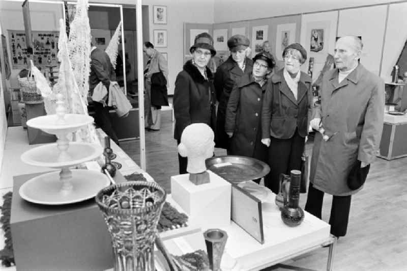 'My best friend' exhibition at the house of the Society of German-Soviet Friendship (DSF) in the district Mitte in Berlin Eastberlin on the territory of the former GDR, German Democratic Republic