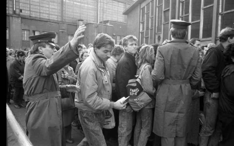 Queues of people and crowds of GDR citizens at the palace of tears of the GueSt passport control point and border crossing point at the Friedrichstrasse S-Bahn station in Berlin East Berlin on the territory of the former GDR, German Democratic Republic