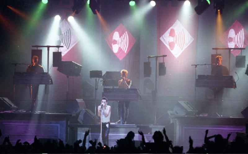 Concert by the synth rock and synth pop group Depeche Mode at the Werner Seelenbinder Halle in Berlin Eastberlin on the territory of the former GDR, German Democratic Republic