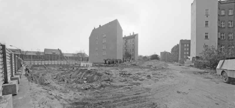 Empty area of the demolition fallow for the creation of new housing on street Stralauer Allee - Bossestrasse in the district Friedrichshain in Berlin Eastberlin on the territory of the former GDR, German Democratic Republic