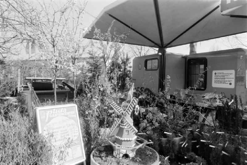 Pluta garden center on Buckower Chaussee in Alt-Marienfelde in Berlin
