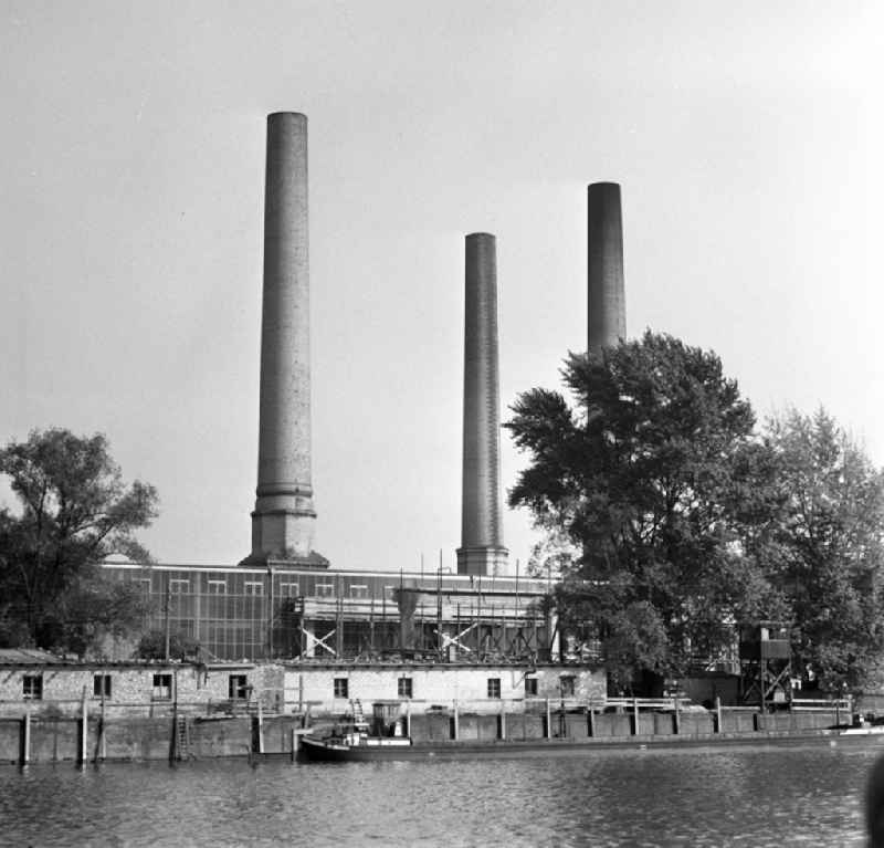 View of the IKA Kabelwerk Köpenick of the Spree page. A branch of the most significant cable manufacturer in the GDR was in the Friedrichshagener road north of the old town of Köpenick