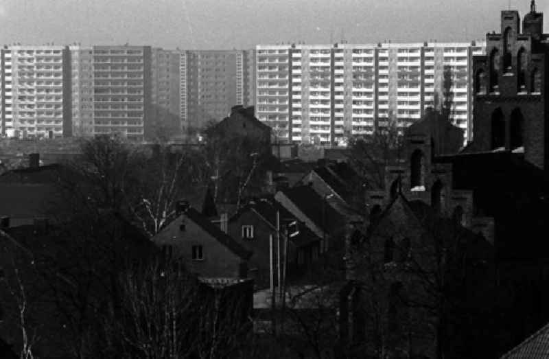 22.02.1982
Alt-Marzahn, Blick auf ein Dorf

Umschlagnr.: 17