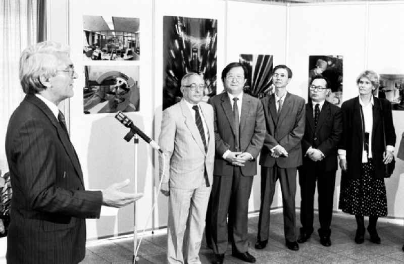 Eröffnung der ersten Fotoausstellung der chinesischen Nachrichten- und Bildagentur ANA am Fernsehturm
20.
