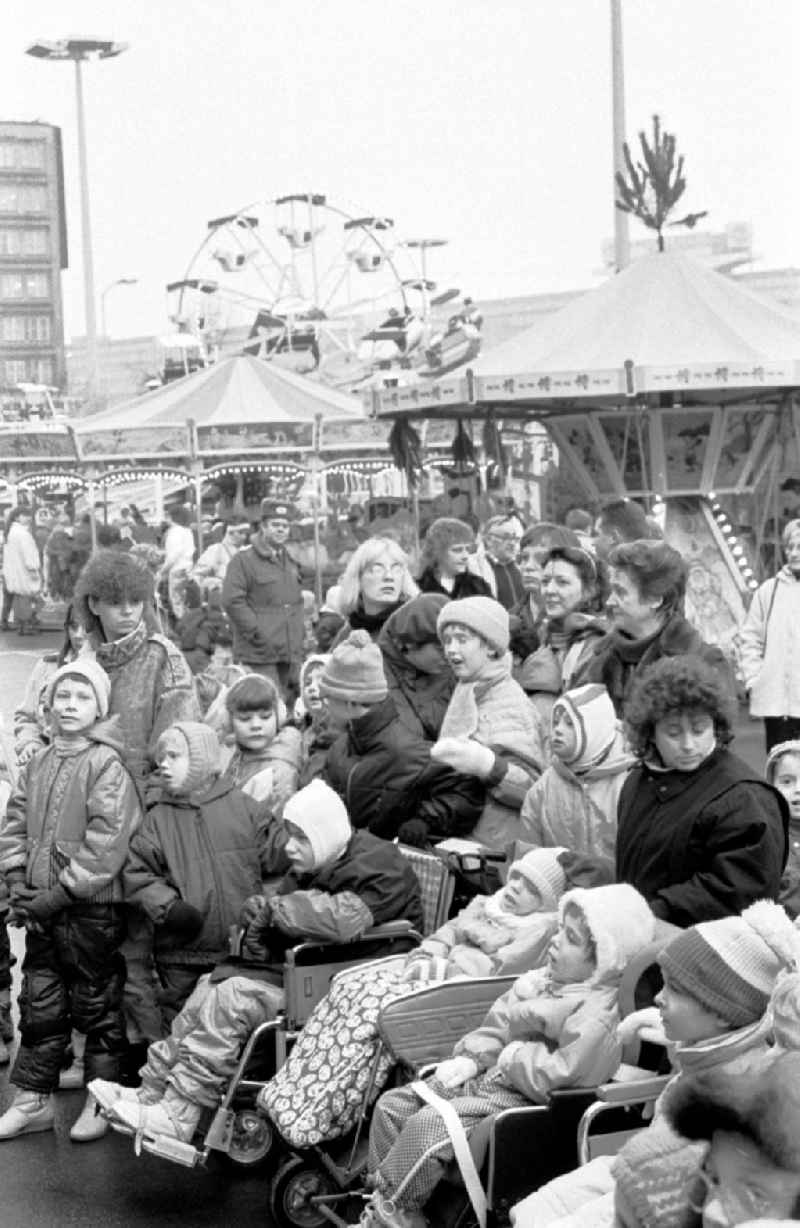Tag der Vorschulkinder auf dem Berliner Weihnachtsmarkt
12.12.89