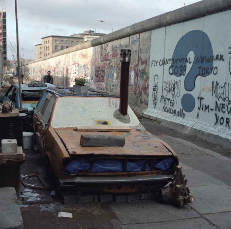 Wagons along the Berlin Wall in Berlin