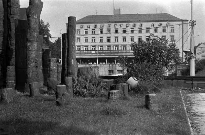 Hotel Chemnitzer Hof and the Chemnitz petrified forest on Theaterplatz in Chemnitz - Karl-Marx-Stadt in the state Saxony in the area of the former GDR, German Democratic Republic