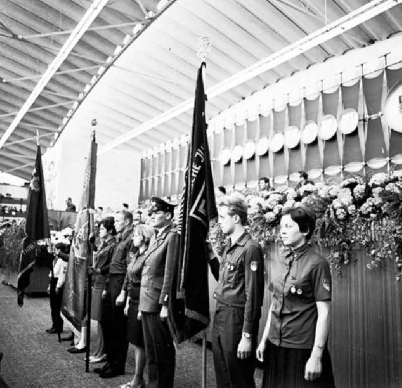 1967
VIII. Parlament der Freien Deutschen Jugend (FDJ) in Karl-Marx-Stadt, heute Chemnitz (Sachsen)