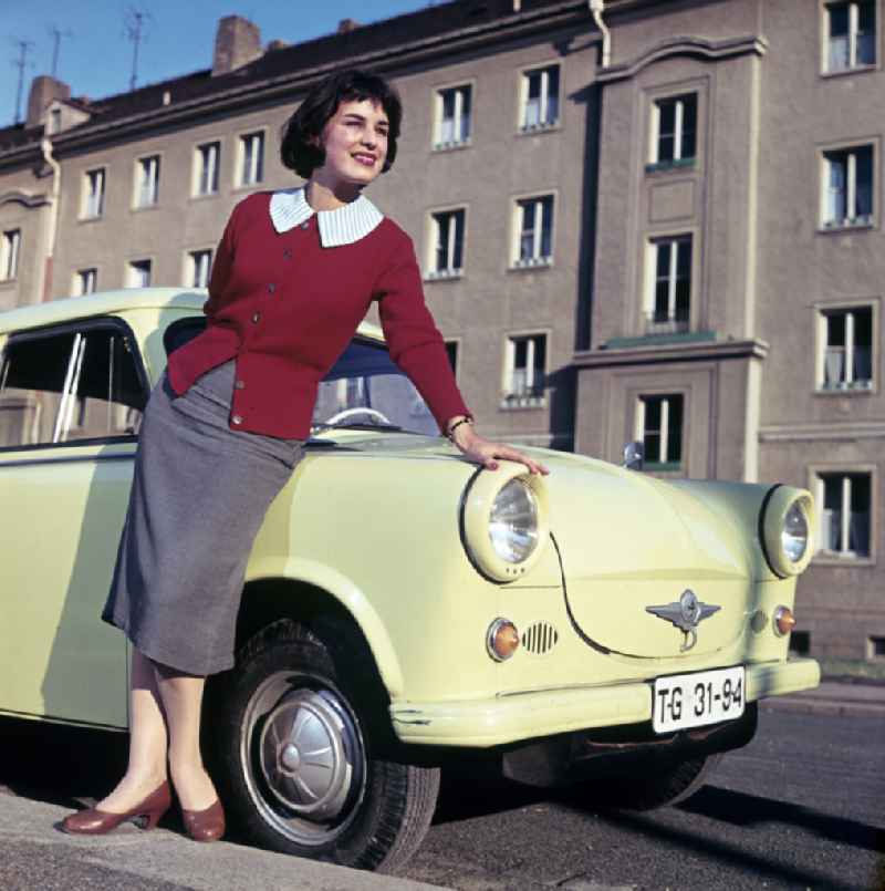 A model poses at a car AWZ P5