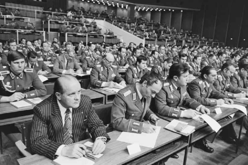 Soldiers, non-commissioned officers, officers and generals as members of the NVA National People's Army at the delegates' conference in the Kulturpalast in the Altstadt district of Dresden, Saxony in the territory of the former GDR, German Democratic Republic