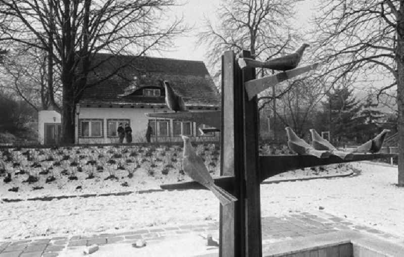 20.01.1982
Vorbereitung Nationalratstagung in Eisenhüttenstadt (Brandenburg)

Umschlagnr.: 7
