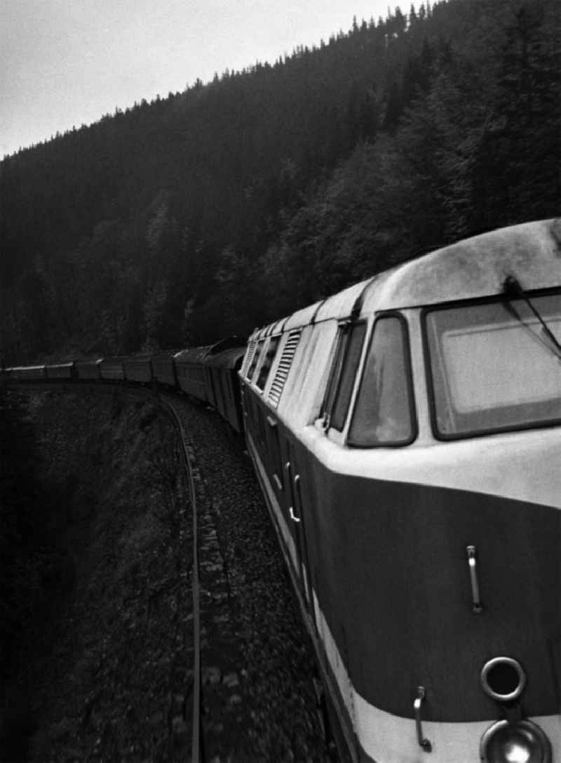 Fahrt auf der Oberhofer Steilrampe ( der Zug ist mit zwei V 18