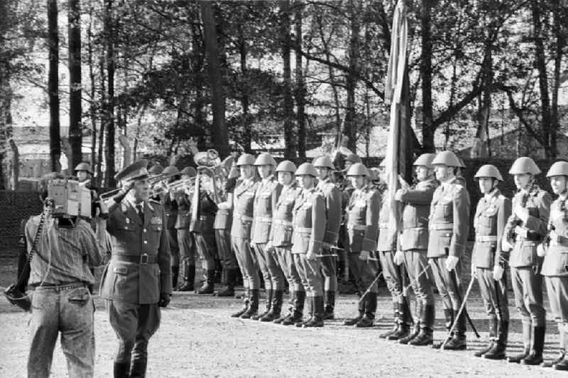 Major General Horst Stechbarth walking through the parade formation of soldiers and officers of Panzer Regiment 8 (PR-8) on the occasion of the ceremonial and media-effective dissolution of the troop unit on the grounds of the Artur Becker barracks in Goldberg in the state of Mecklenburg-Western Pomerania on the territory of the former GDR, German Democratic Republic