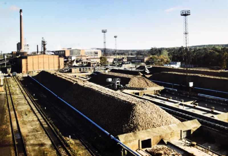 Sugar beet storage for the production and manufacture of sugar, syrup, molasses and lime fertilizer 'VEB Zuckerfabrik Nordkristall Guestrow' in Guestrow in the state of Mecklenburg-Western Pomerania in the area of the former GDR, German Democratic Republic