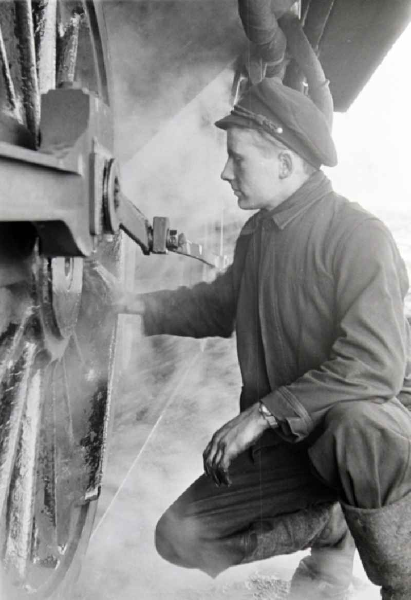 Maintenance and repair work on the operation of steam locomotives of the Deutsche Reichsbahn of the construction series 5