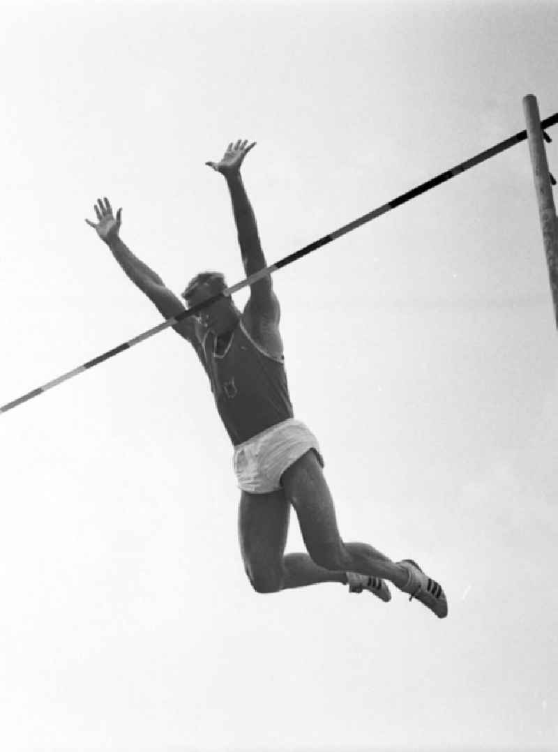 27.-30.07.1967
XX. Leichtathletik Meisterschaft Halle
Max Klauß über 4.60m (1