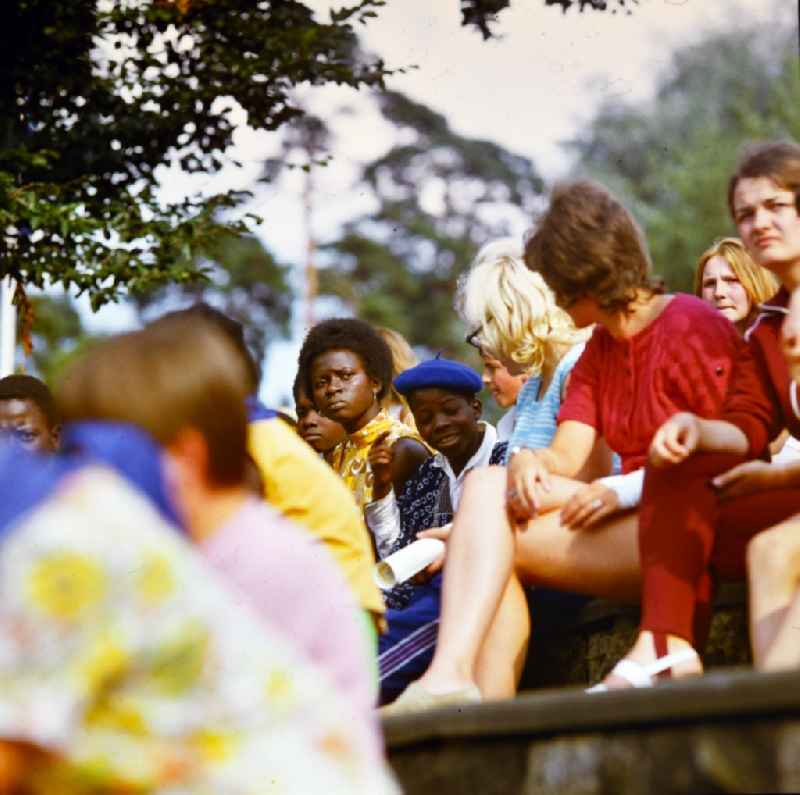 Fun and games for children and teenagers of ' Pionierrepublik Wilhelm Pieck ' in the district Altenhof in Joachimsthal in the state Brandenburg on the territory of the former GDR, German Democratic Republic