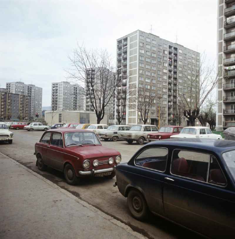 Blick auf eine Plattenbausiedlung in der slowakischen Stadt Kosice. Wie in der DDR und anderen sozialistischen Ländern entstanden auch in der CSSR in den 70er und 8