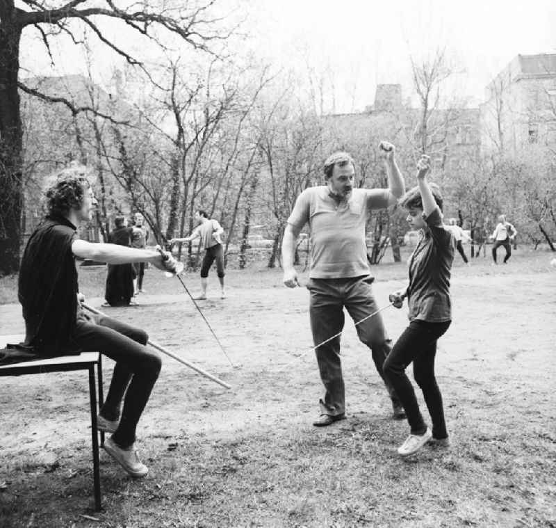 Stage fencing lessons at the theatrical school - college for music and theatre 'Felix Mendelssohn Bartholdy' Leipzig in Leipzig in the federal state Saxony in the area of the former GDR, German democratic republic