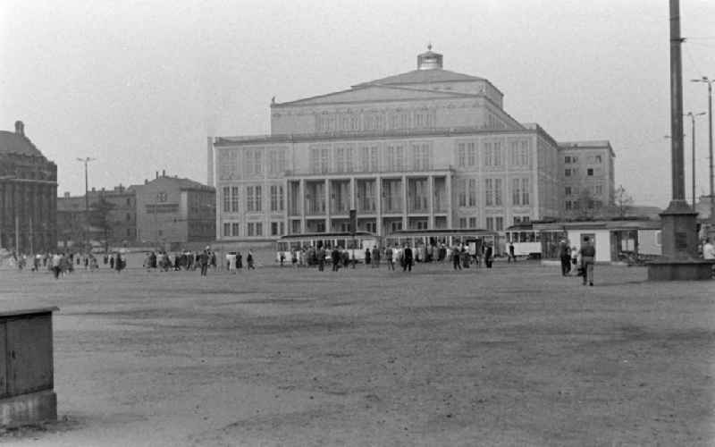 Building of the theater construction der Oper on place Augustusplatz in the district Mitte in Leipzig, Saxony on the territory of the former GDR, German Democratic Republic