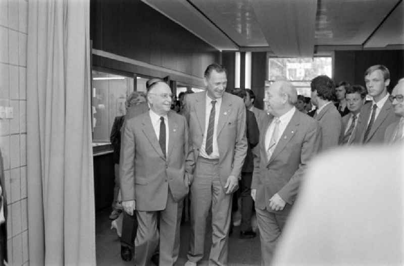 Kurt Hager, highest cultural official in the SED Politburo, and Werner Eberlein, 1st Secretary of the SED Magdeburg District Leadership, visiting the 21st Workers' Festival in Magdeburg, Saxony-Anhalt in the territory of the former GDR, German Democratic Republic