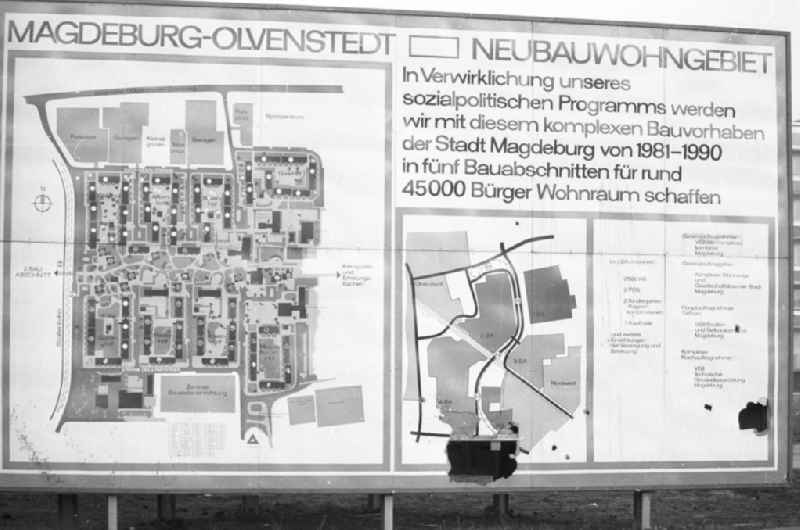 Baustellenschild / Bauschild 1. Bauabschnitt Neubauwohngebiet Neu Olvenstedt im Rahmen eines sozialistischen Wohnbauprojektes von 1981-1990, bei dem für 45.00