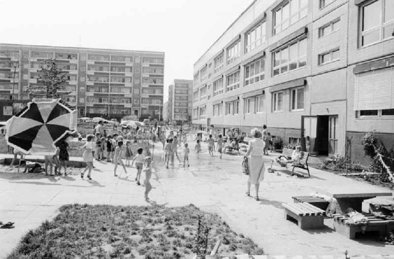 Children cooked / day nursery lilac court in the part of town of Olvenstedt in Magdeburg in the federal state Saxony-Anhalt in the area of the former GDR, German democratic republic