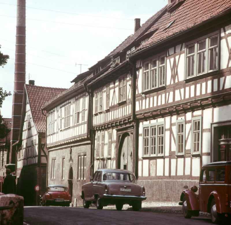 Blick auf historische Fachwerkhäuser in der Altstadt von Mühlhausen.