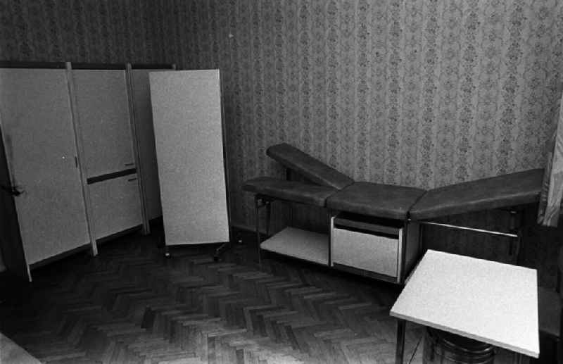 Behandlungsraum im Hotel für die Sportler Olympisches Dorf in Moskau. Die heutige Wohnanlage in Süd-Westen der Stadt, wurde für die Moskauer Olympischen Sommer Spiele 198