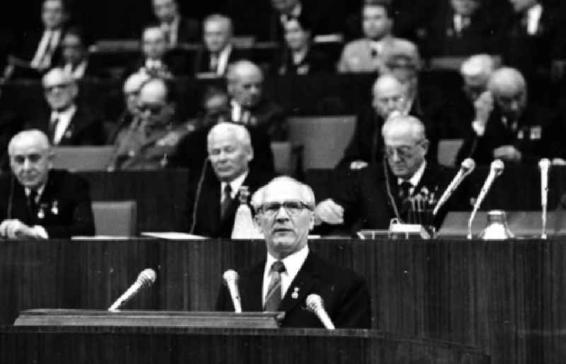 20.12.-23.12.1982
Honecker in Moskau (UdSSR), 6