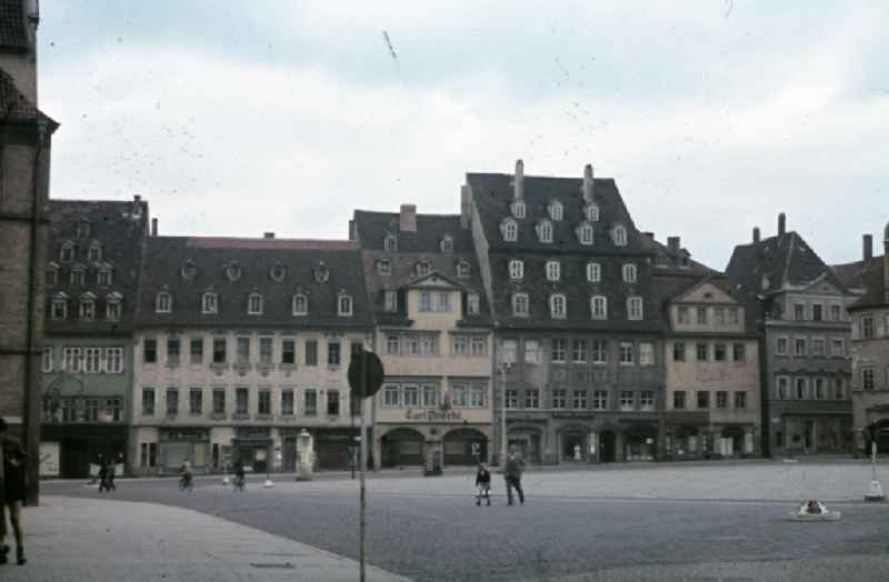 Blick auf den Marktplatz in Naumburg. View of the town square / market place.