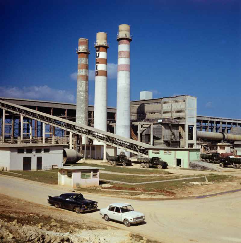 Blick auf die Zementfabrik in Nuevitas. In den 60er und 7
