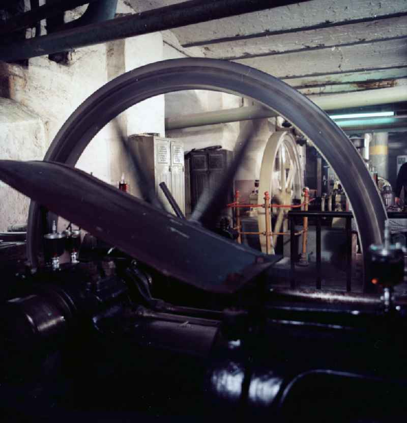 Dampfmaschine in der Zuckerfabrik Oldisleben. Hier handelt es sich um eine Pumpdampfmaschine. Erbaut  wurde sie im Jahre 19