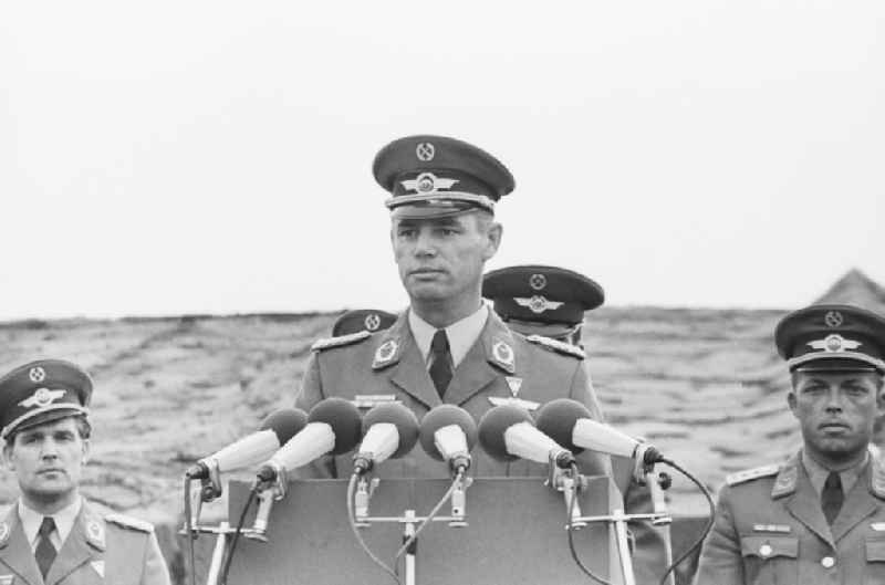 Major Gerhard Fiss, pilot and commander of the Air Wing 9 Hunt (JG-9) of the NVA in Peenemuende in Western Pomerania in the field of the former GDR, German Democratic Republic