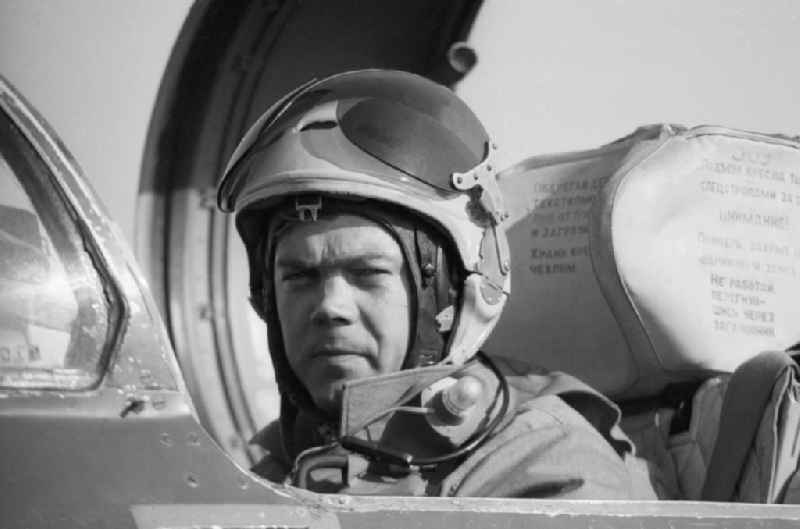 Fighter pilot Major Heinz Kast in the cockpit of a MIG-21 fighter squadron of 9 in Peenemuende in Mecklenburg-Western Pomerania in the field of the former GDR, German Democratic Republic