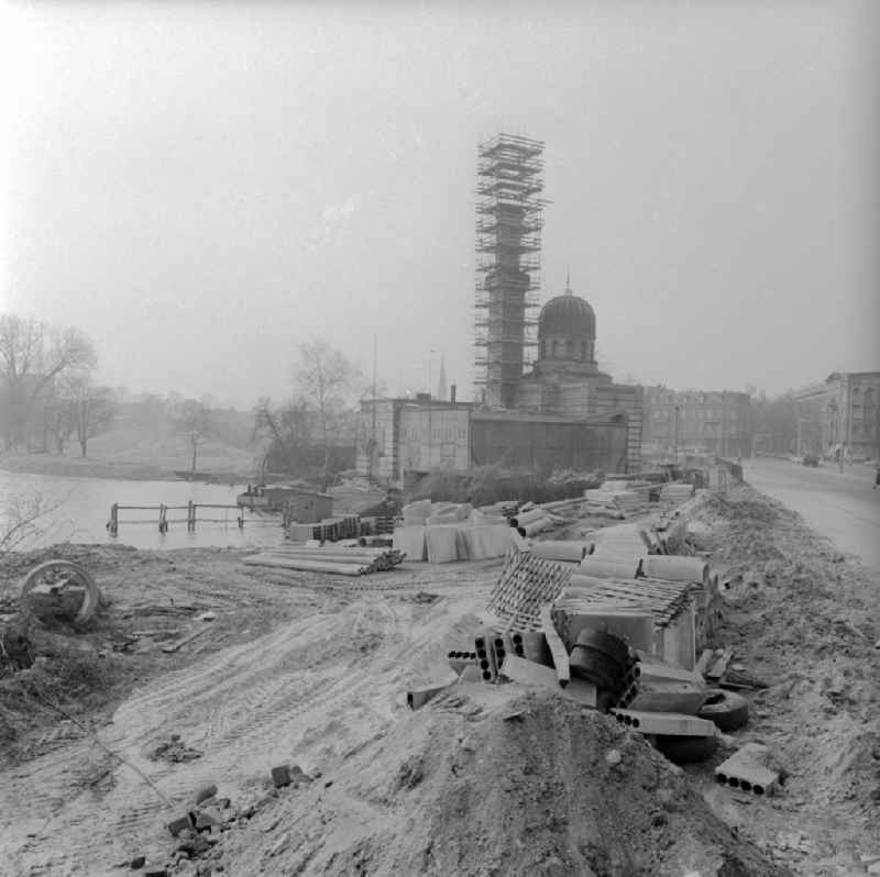 Construction work on the former steam engine house for Sanssouci - also called pump house in Potsdam in the federal state Brandenburg on the territory of the former GDR, German Democratic Republic