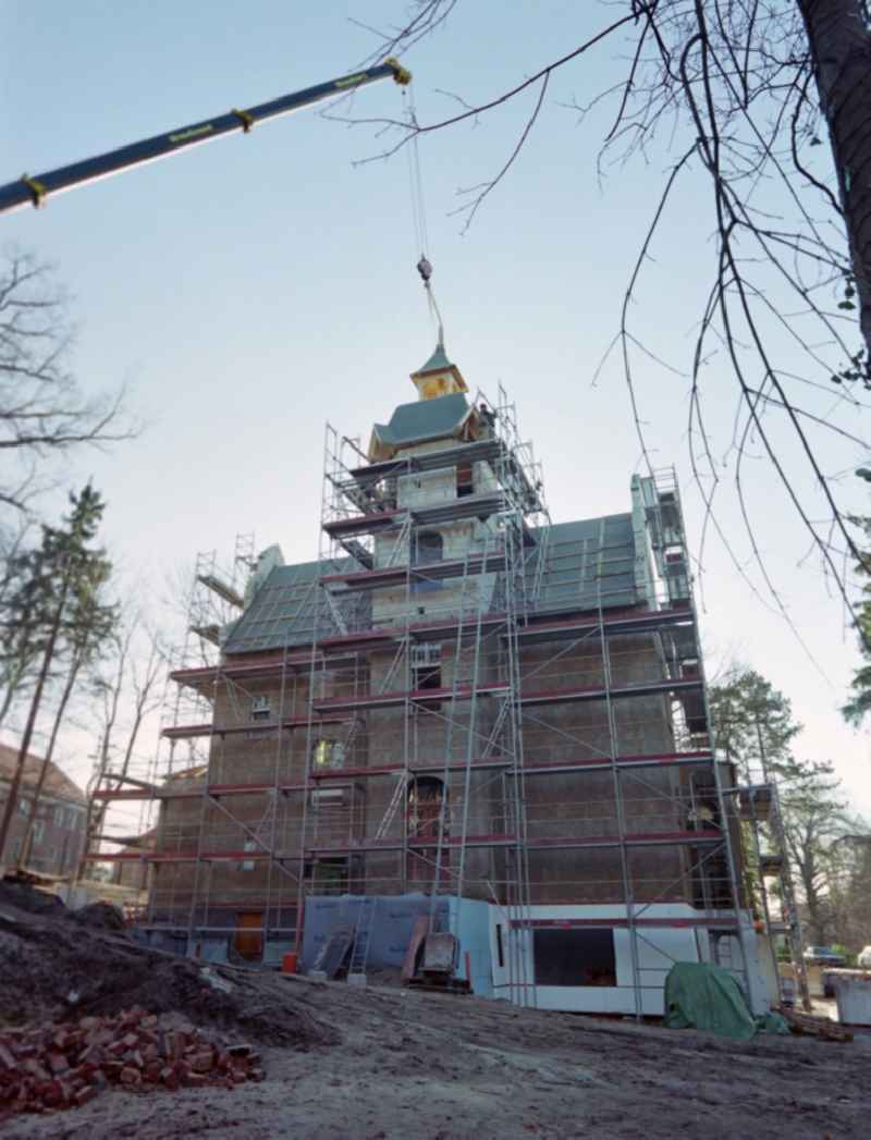 Renovation work for restoration and modernization on the construction site a villa in street Spitzweggasse in the district Babelsberg in Potsdam in the state Brandenburg on the territory of the former GDR, German Democratic Republic
