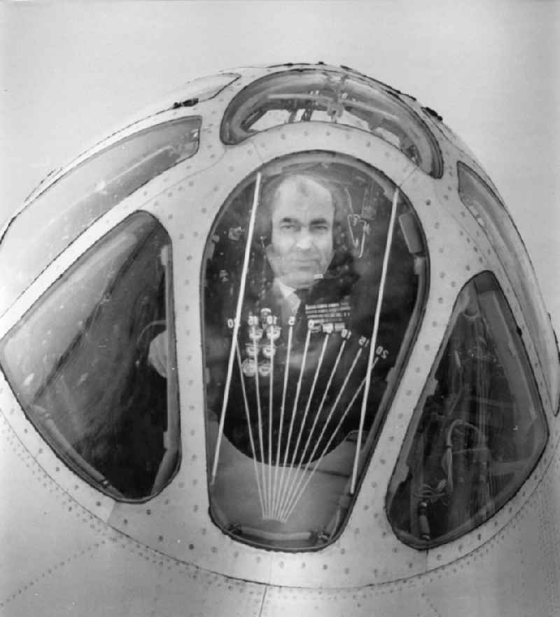 The chief instructor of the INTERFLUG pilots Dmitri Ivanovich Barilow in the cockpit of a TU 1